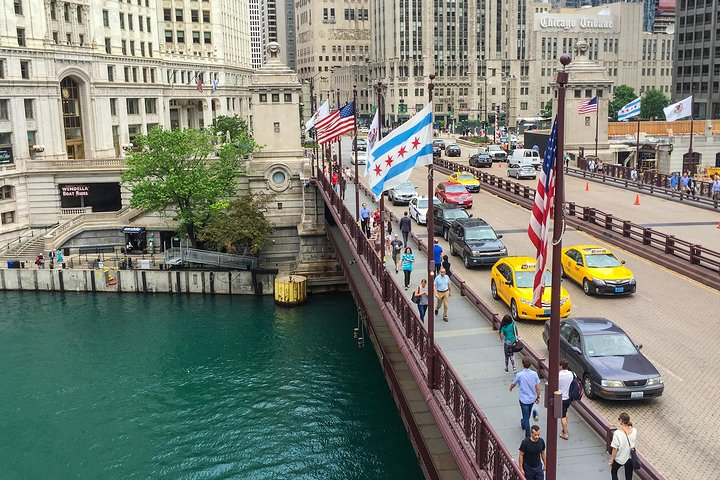 Chicago Walking Tour: The Magnificent Mile - Photo 1 of 7